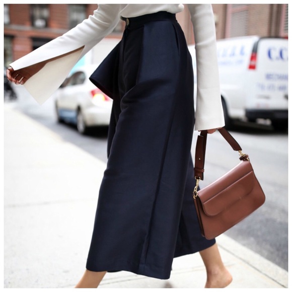 Silky Long Side Ruffle Capri Pants - Picture 8 of 12